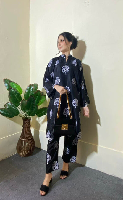 Rooh-e-Rang Leelan 2pc Stitched Suit
